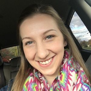 Meet your Posher, Lisa